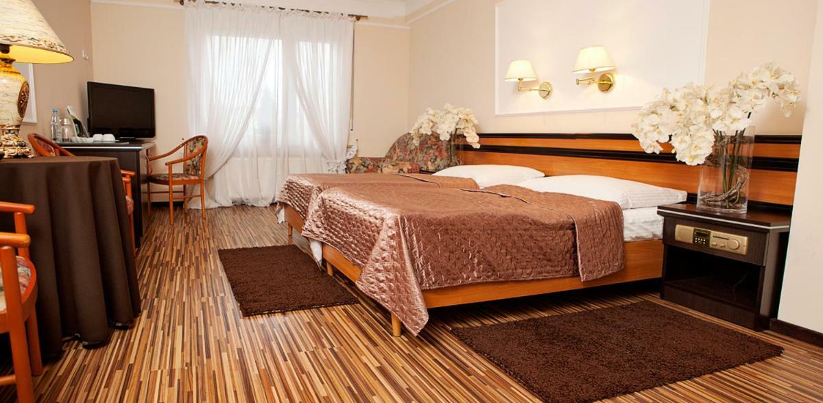 Wzgorze Toskanii Conferences & Restaurant Przeźmierowo Extérieur photo